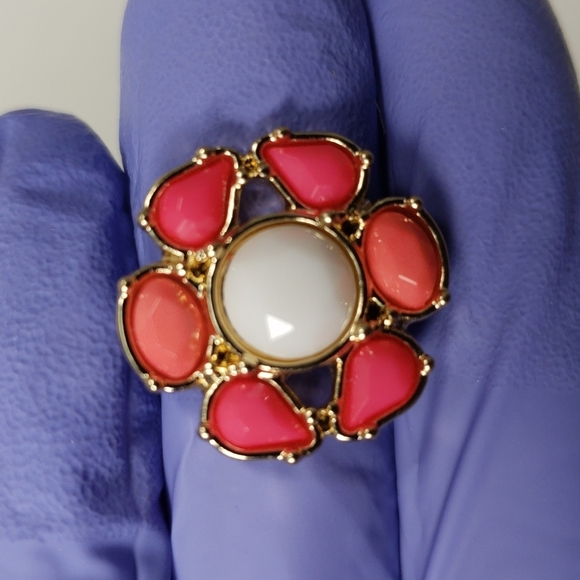 CUSP by Neiman Marcus Floral Stud Earrings 0.75" Pink, White & Gold-Tone Jewelry - Picture 3 of 10